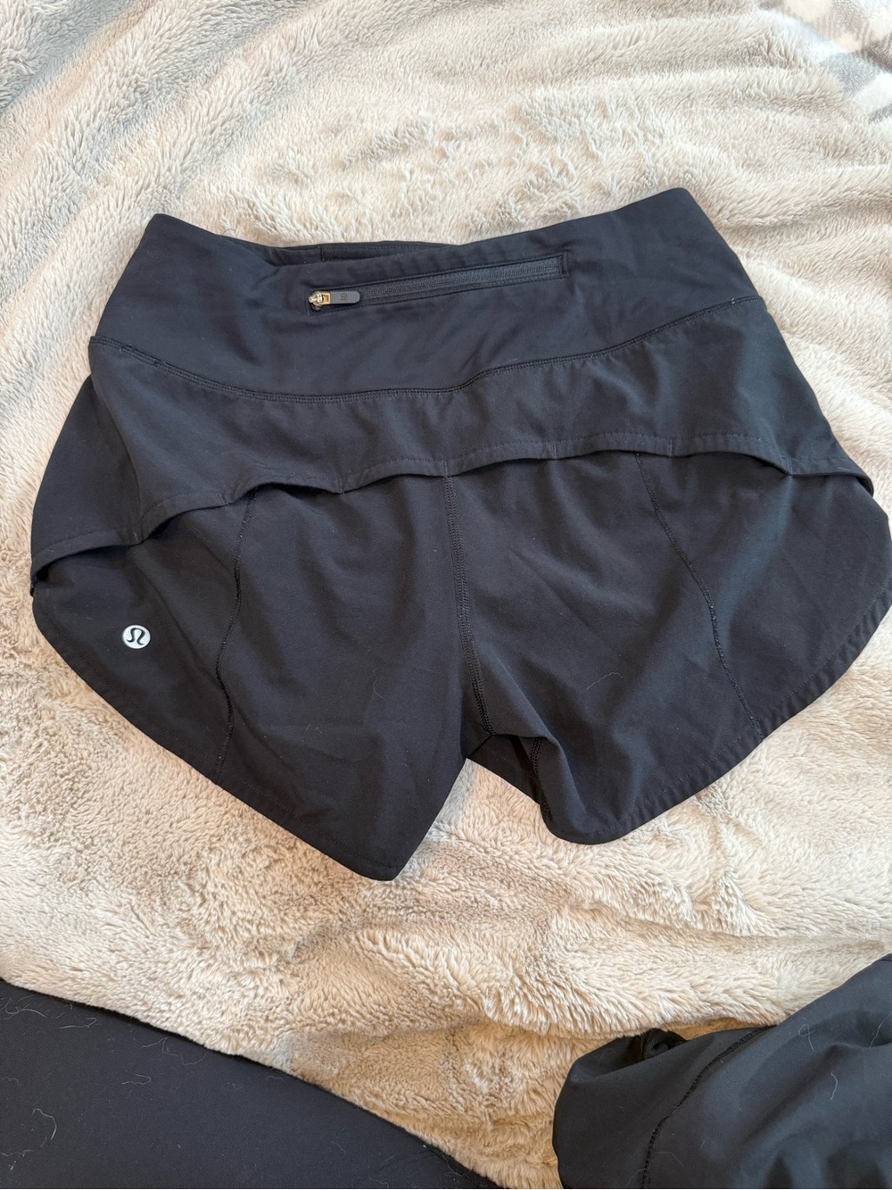 Lululemon Speed Up Shorts Long 4” - Picture 4 of 6